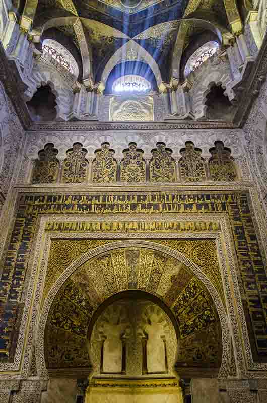 Córdoba 051 - Mezquita Catedral - interior - Mihrab.jpg